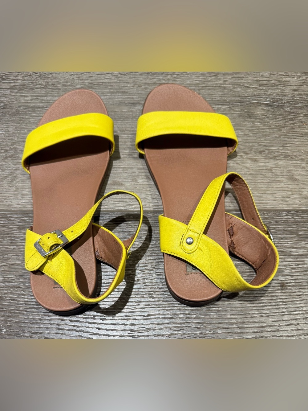 Steve Madden Sandals Size 6